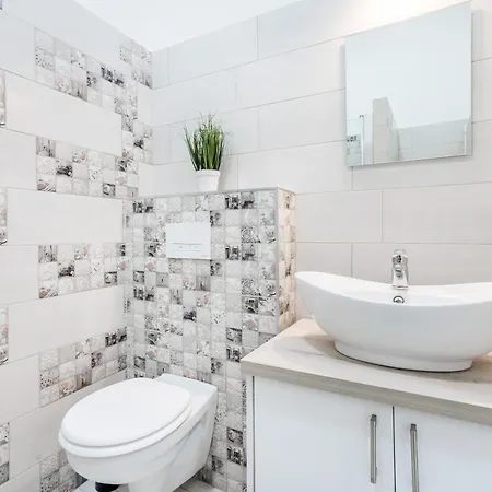 公寓 Cozy 2 Bedroom 2 Bathroom In The Centre